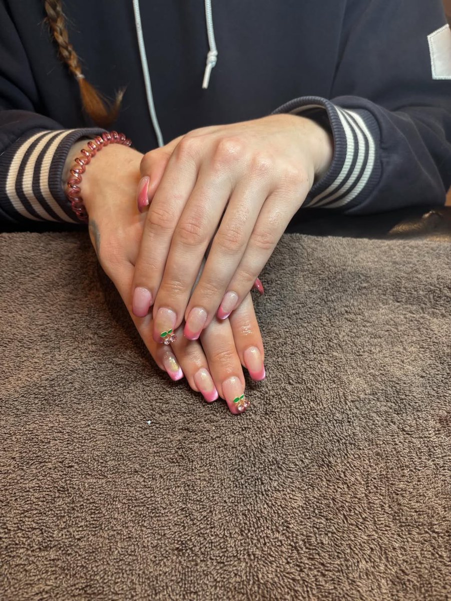 Mitchell's Salon tweet media