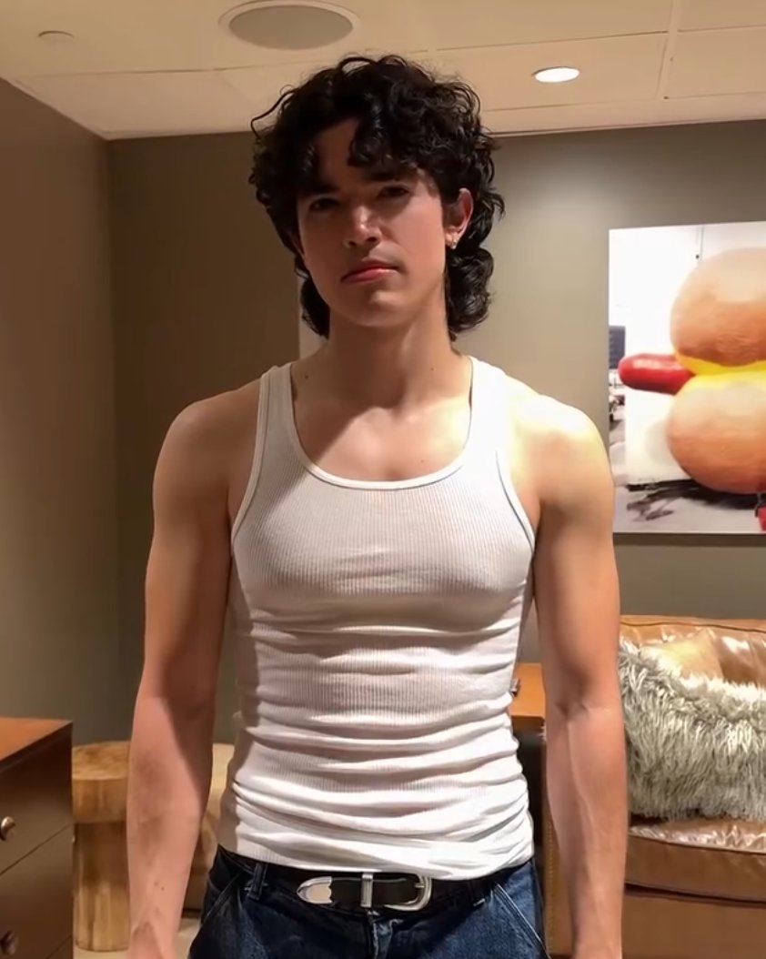 hel 🗡️ tweet media