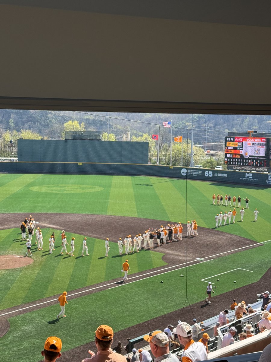 wutksports's tweet photo. Vols win the rubber match of their first SEC home series of the year, 7-1.
Evan Blanco's career day helps the Vols advance to 3-3 in SEC play and 17-7 on the year. https://t.co/LXpfDkSe17