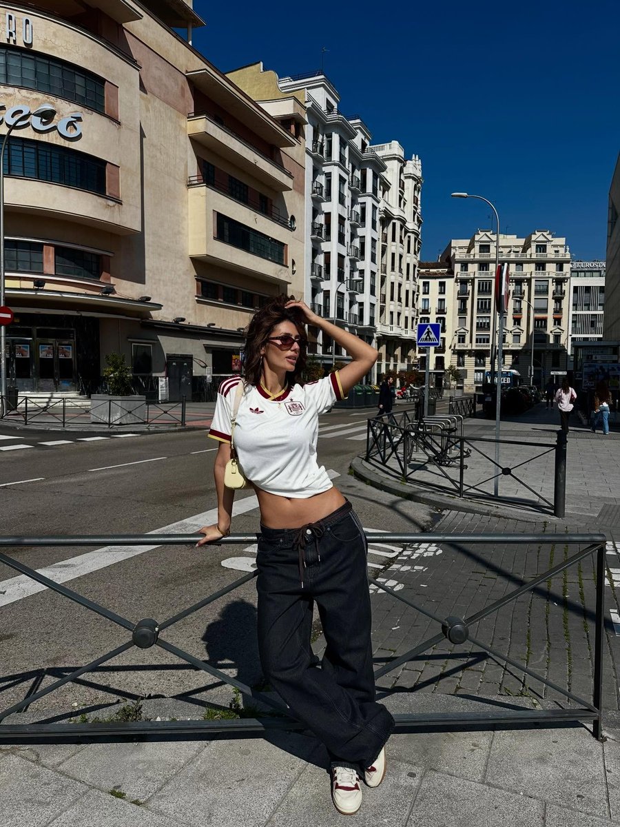 Famosas y Presentadoras tweet media