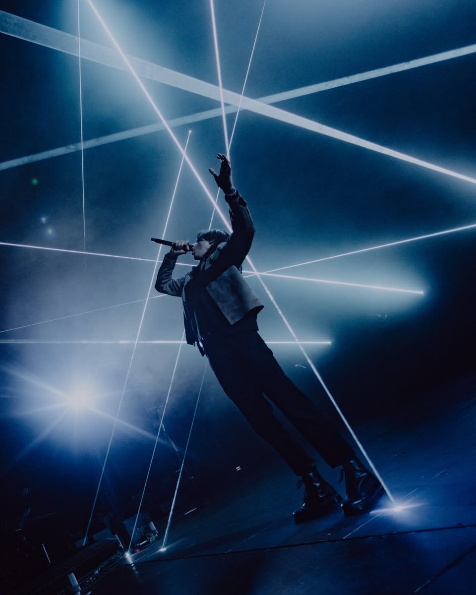 ˚.◜carꙨ ◟☆ tweet media