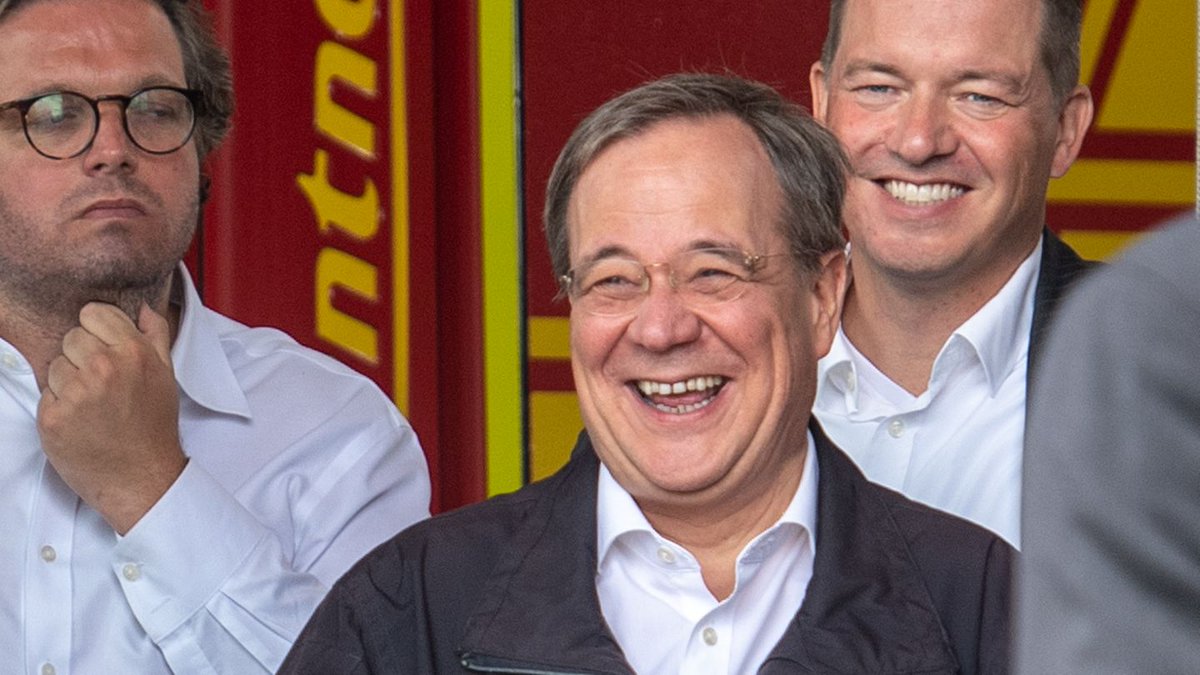 flying oli tweet media