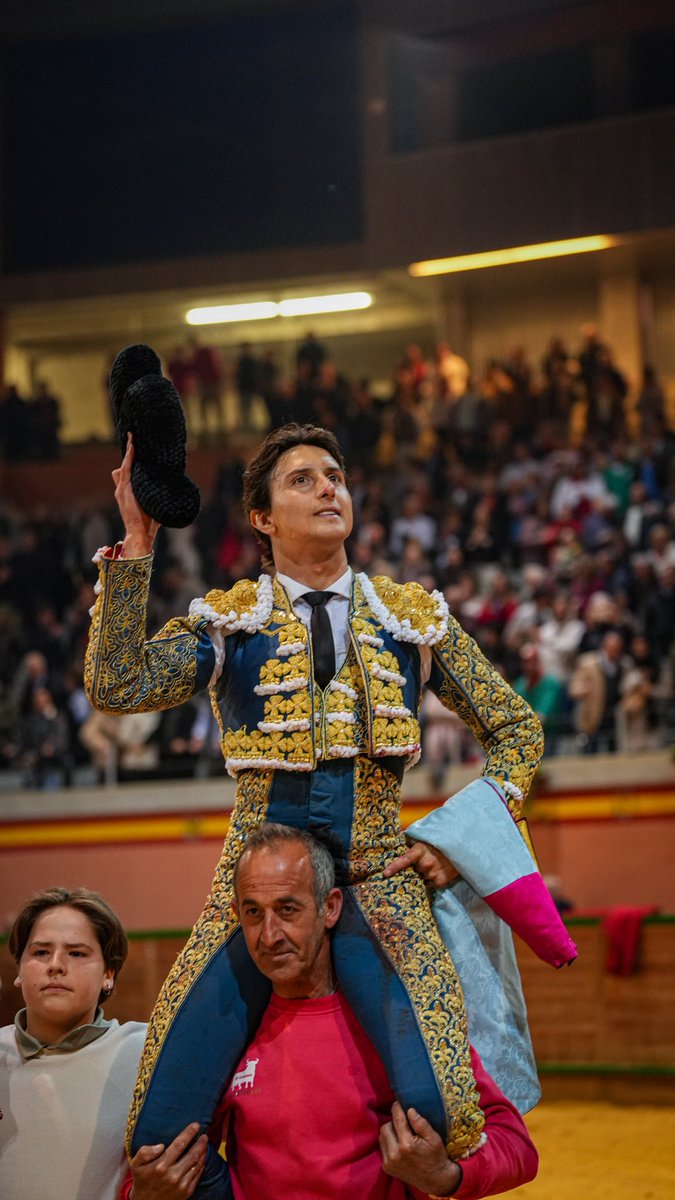 Andrés Roca Rey tweet media