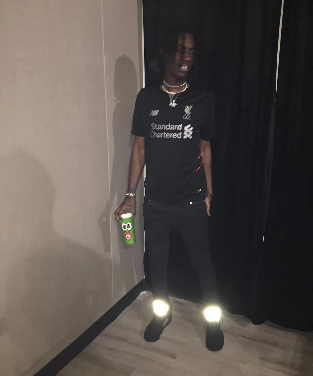 fitsgohard's tweet photo. Osamason wearing New Balance 2016/17 Liverpool Away Soccer Jersey Football Shirt https://t.co/Y6GFI4JuXG