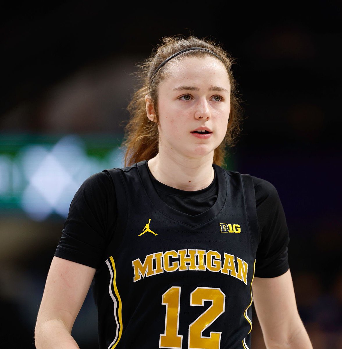 I talk hoops 🏀 tweet media