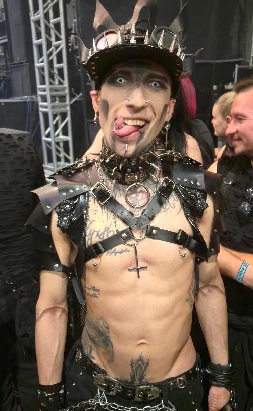 Rubber Demon Berlin 😈 NSFW 🔞 tweet media