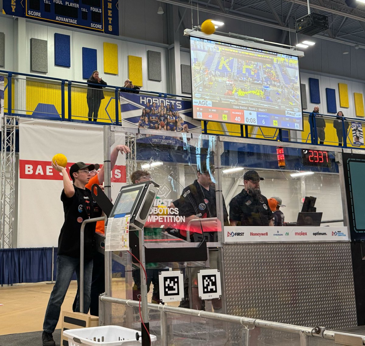 EngiNERDs tweet media