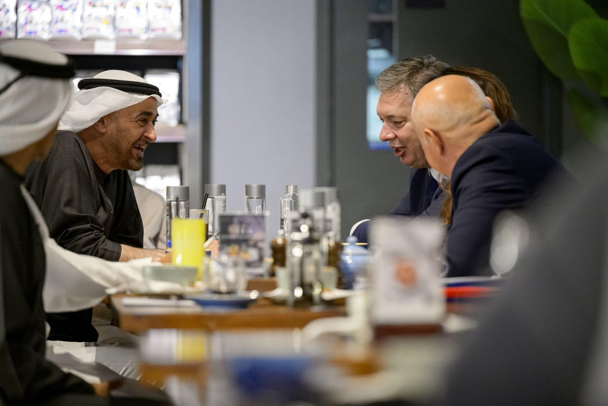 شبكة أبوظبي tweet media