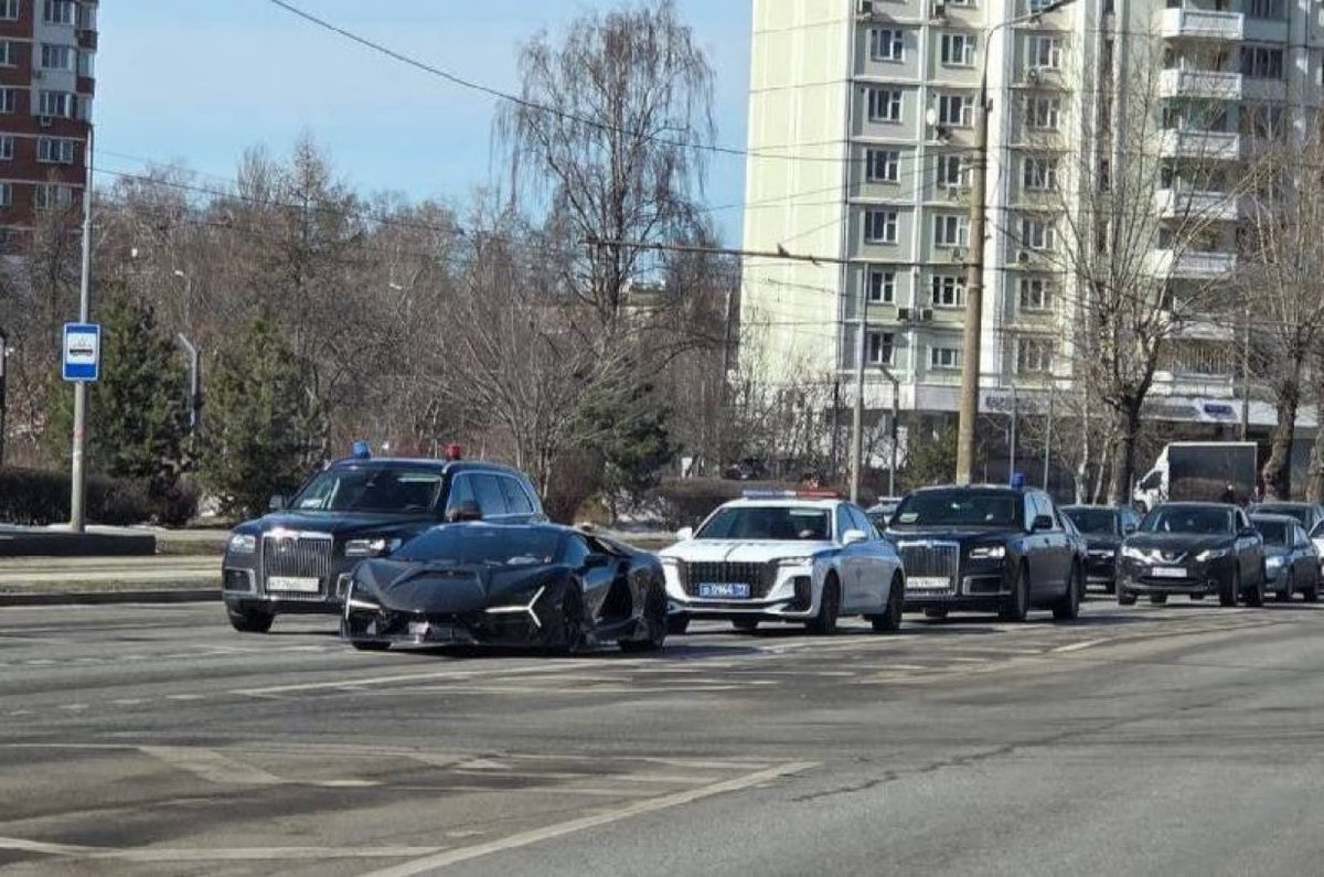 распад и неуважение tweet media