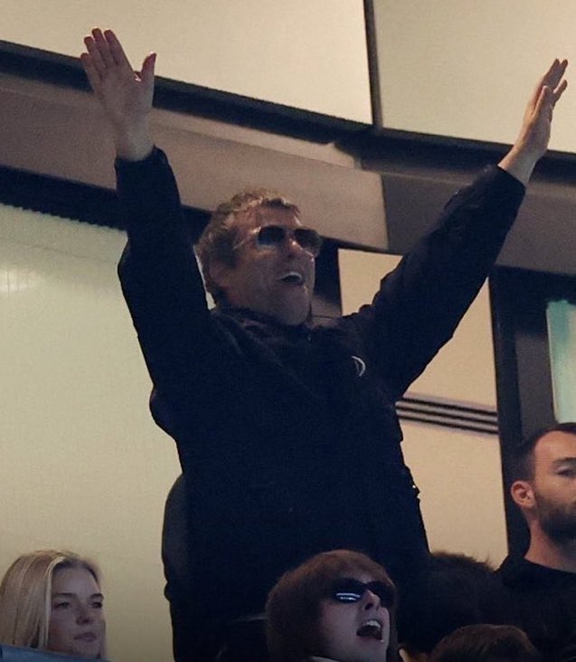 kage saw oasis x2 tweet media