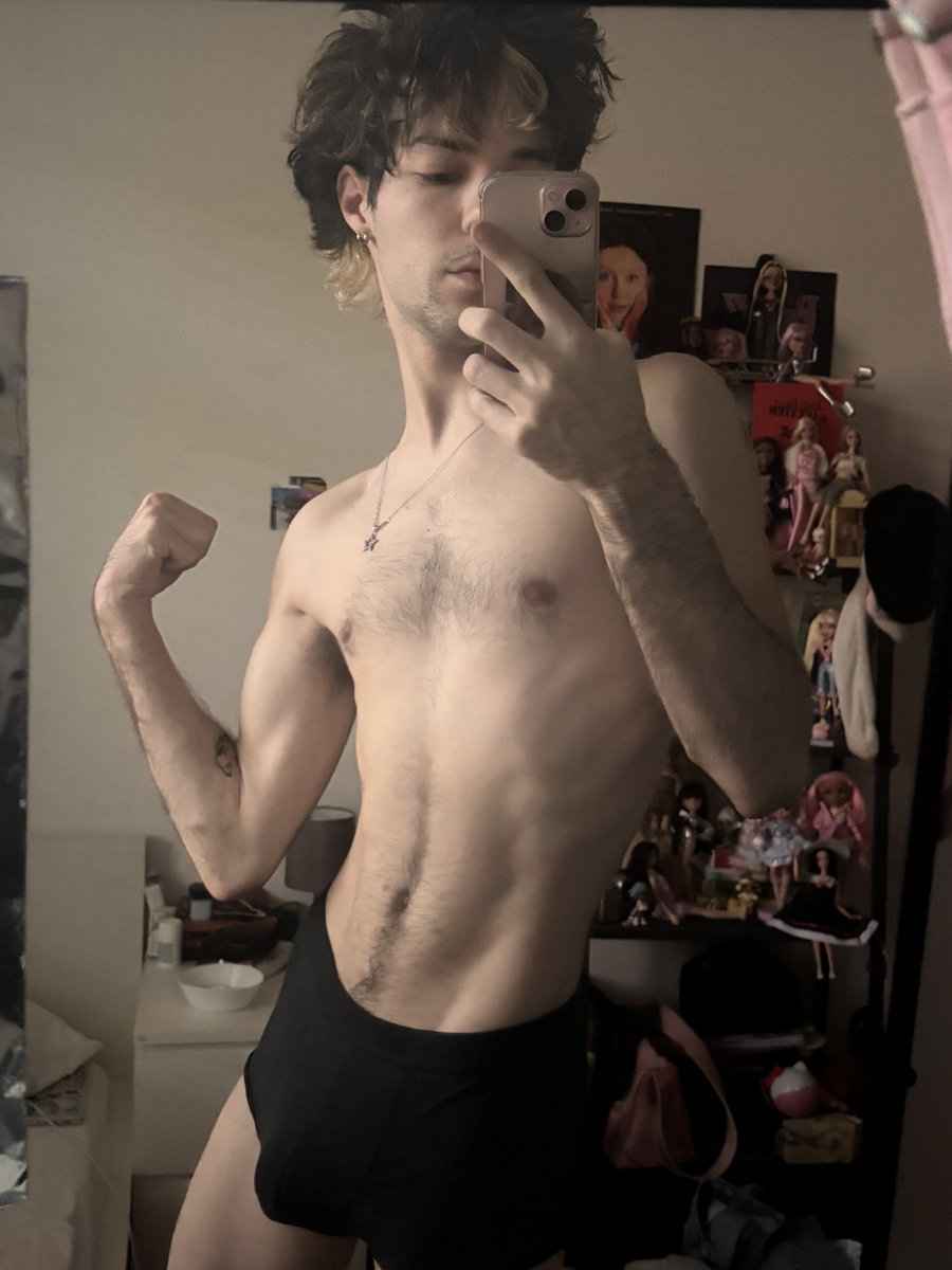 candy perfume girl tweet media