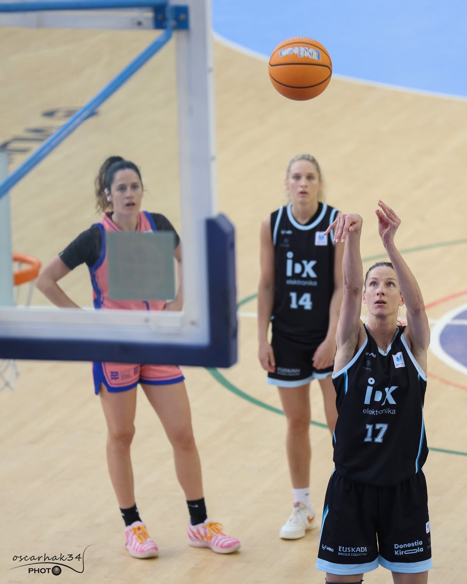 Oscar Araujo tweet media