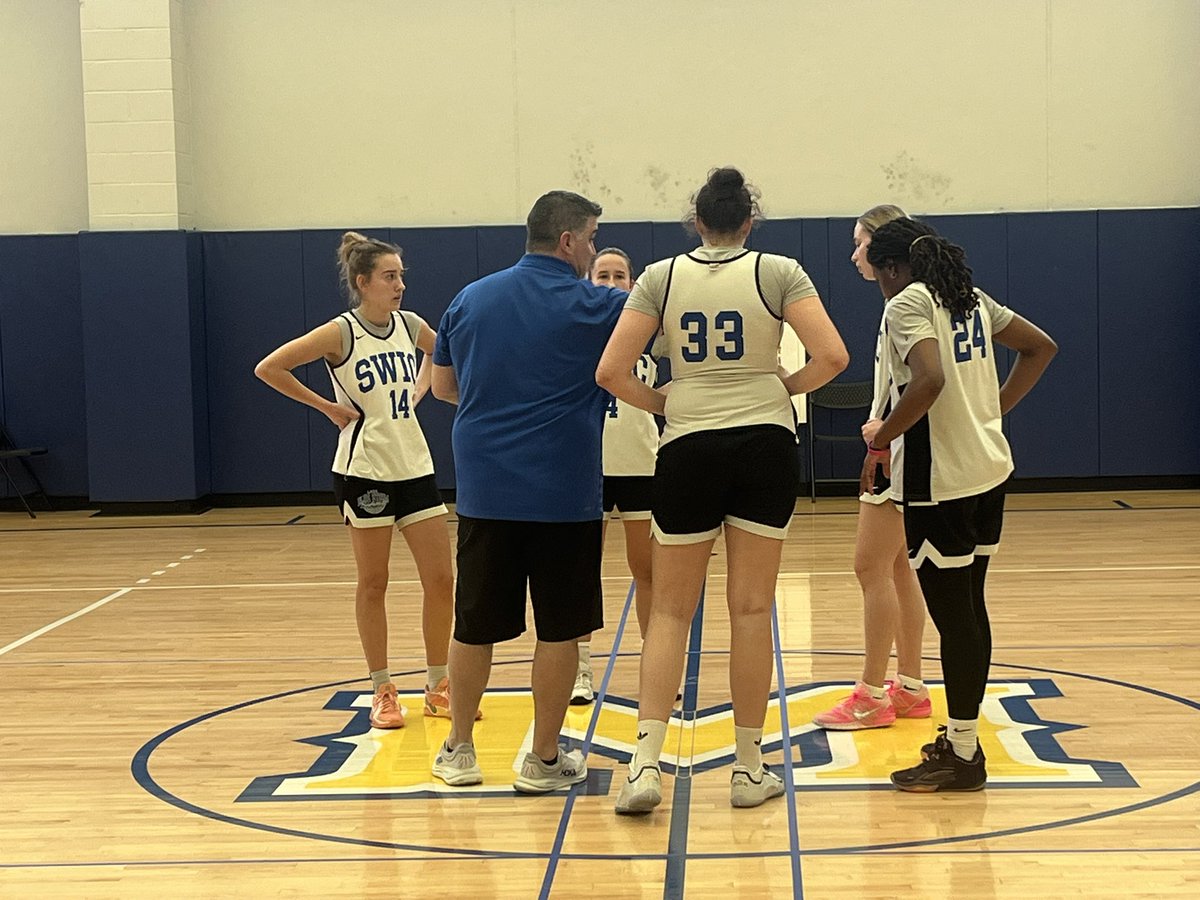 StevenStockSWIC's tweet photo. More photos from @SWICWBB’s practice today ahead of their National Tournament first round game Tuesday afternoon. https://t.co/iybMAGDuRq