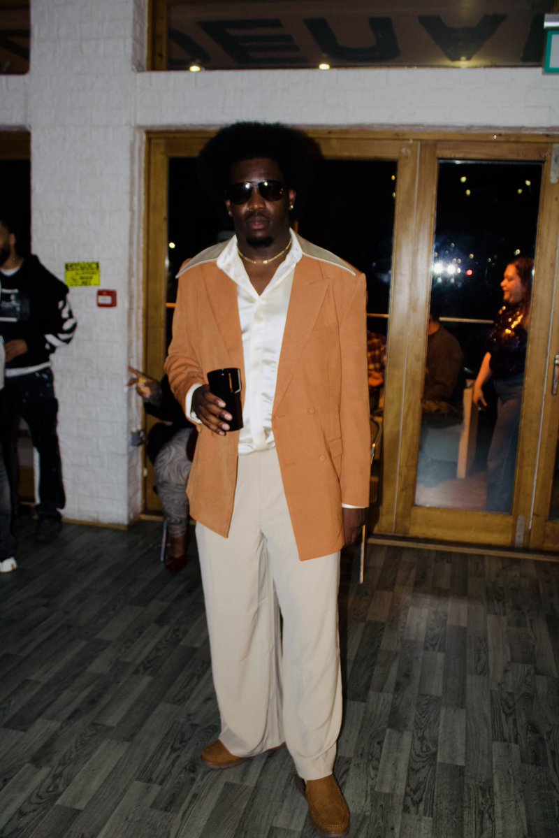 J 🇨🇩 tweet media