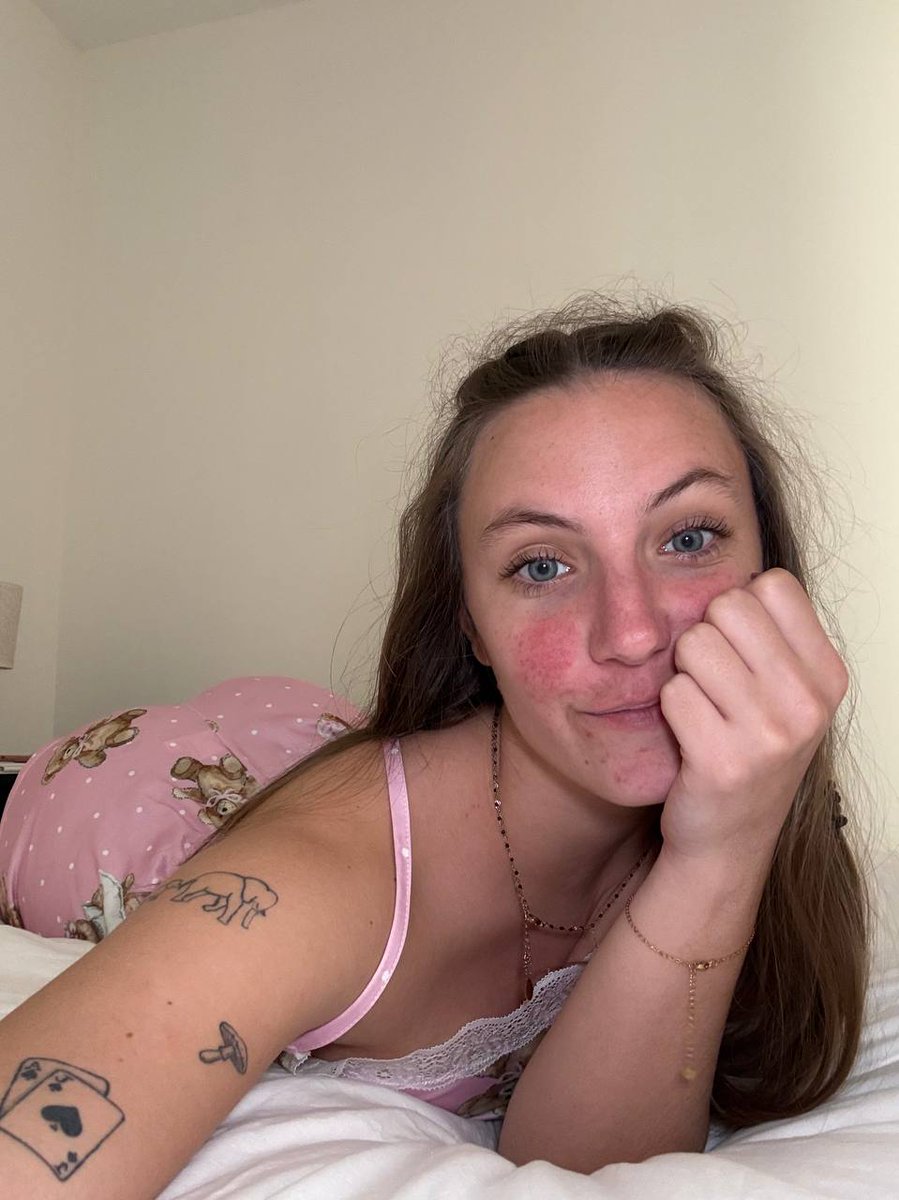 Mini Cams tweet media