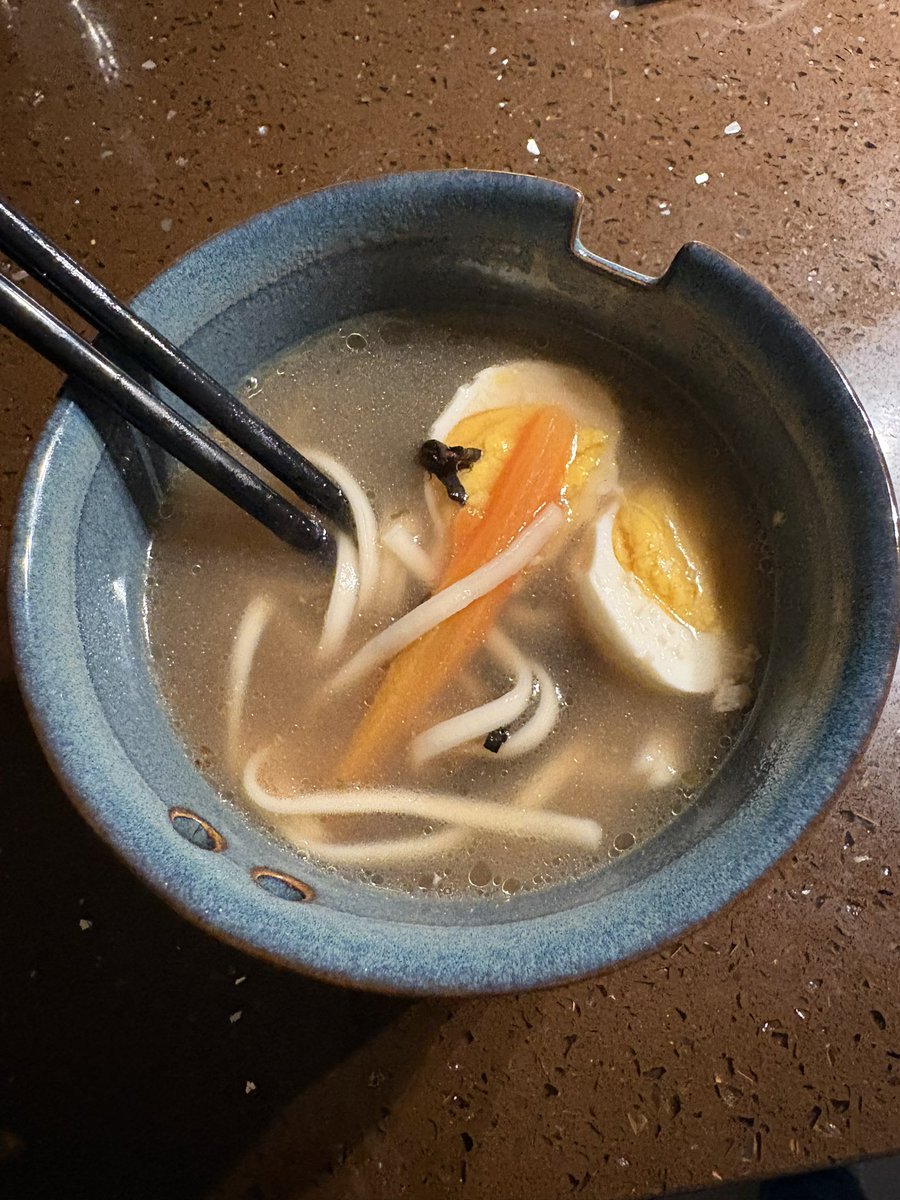 𝕗𝕝𝕠𝕣𝕖 💉💉💉🦠🐝 tweet media