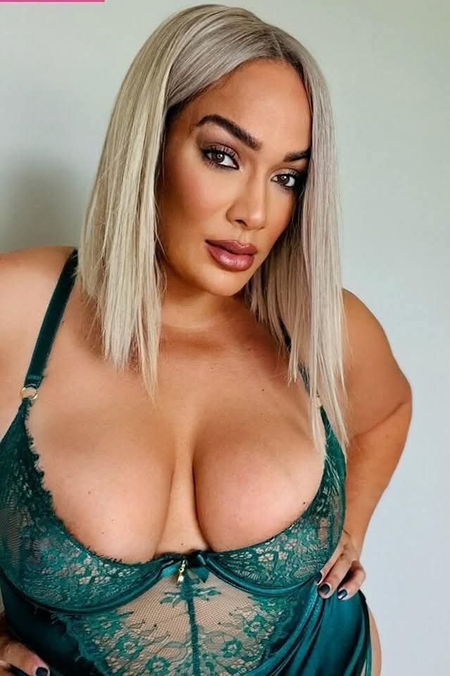 صور النساء المشاهير tweet media