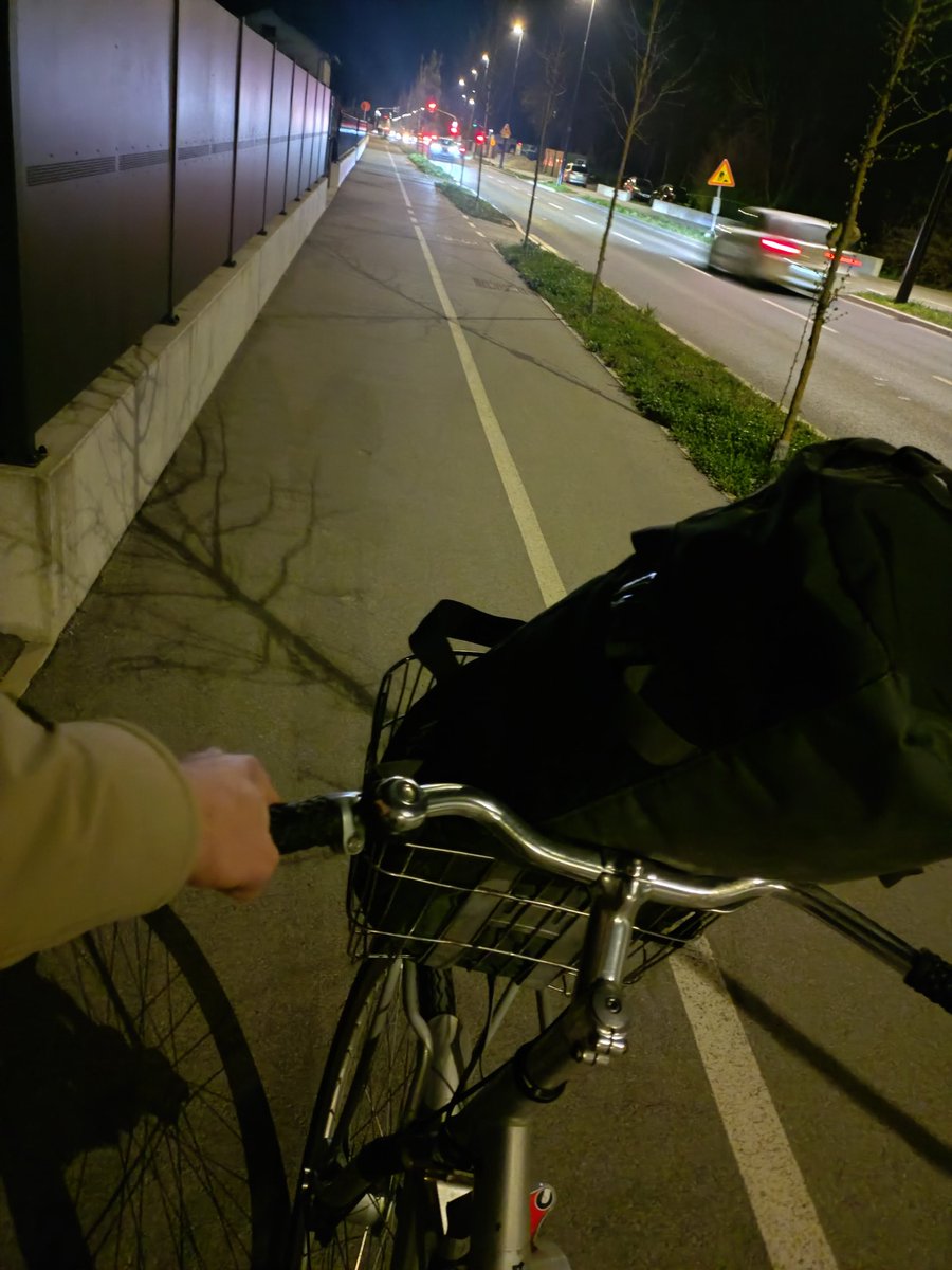 userse_xi's tweet photo. As a rule-abiding citizen, I push the bike when the cycling lane is in the opposite direction.
God, you want me to obey the rules, right? I see how my sister breaks such rules and lives such a happy life, will I enjoy heaven more?
And I am still a sinner, so I still don't deserve https://t.co/2Ajife12Uf