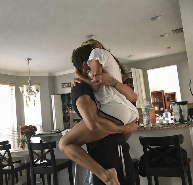 Feelings tweet media