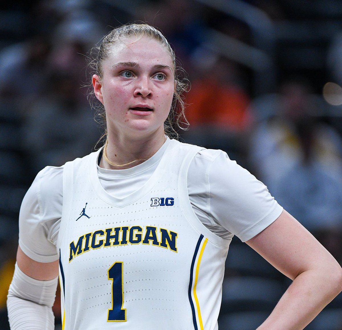 I talk hoops 🏀 tweet media