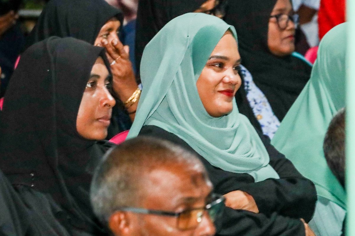 Humandust tweet media