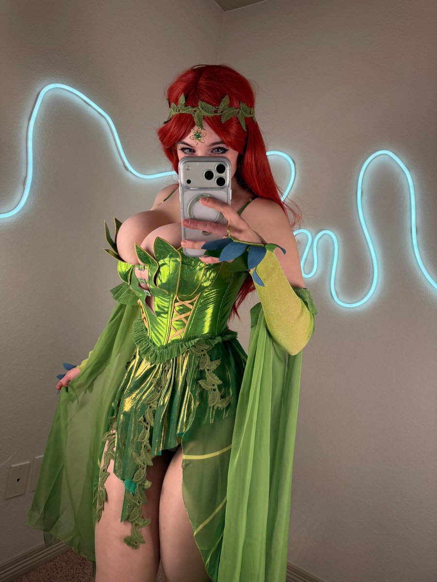 Scarlett tweet media