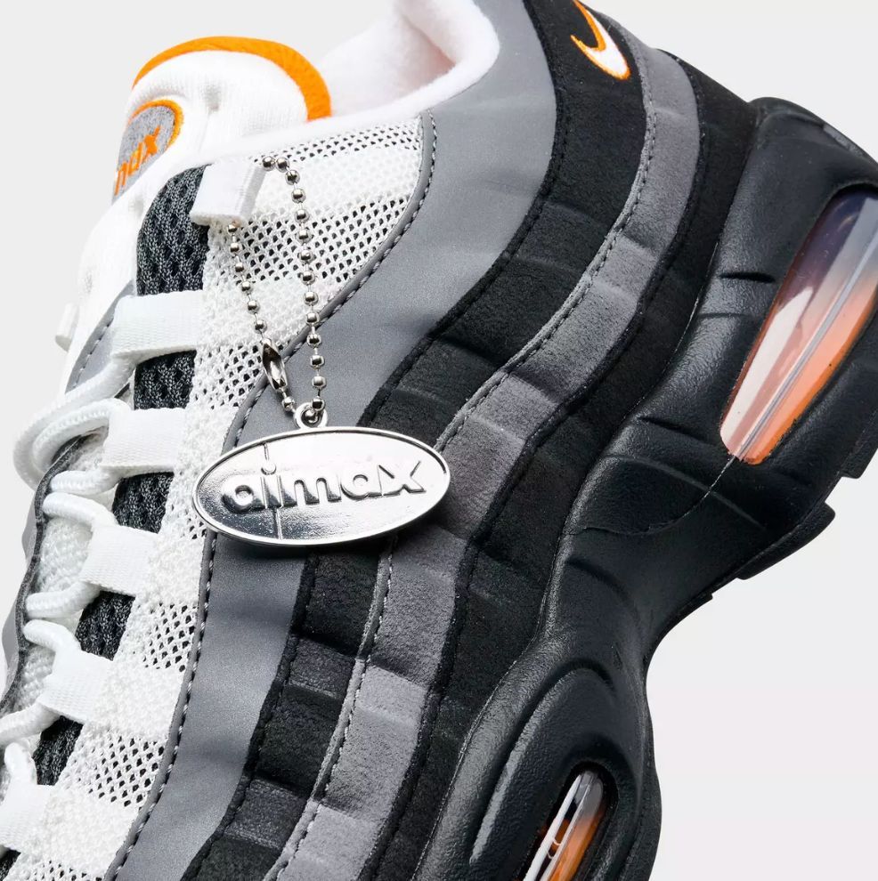 JustFreshKicks's tweet photo. Nike Air Max 95 OG Big Bubble 'Bright Ceramic' on sale for $145 🍊

https://t.co/9fznJlNC4H

Use code SICKKICKS in cart https://t.co/BImscOINe8