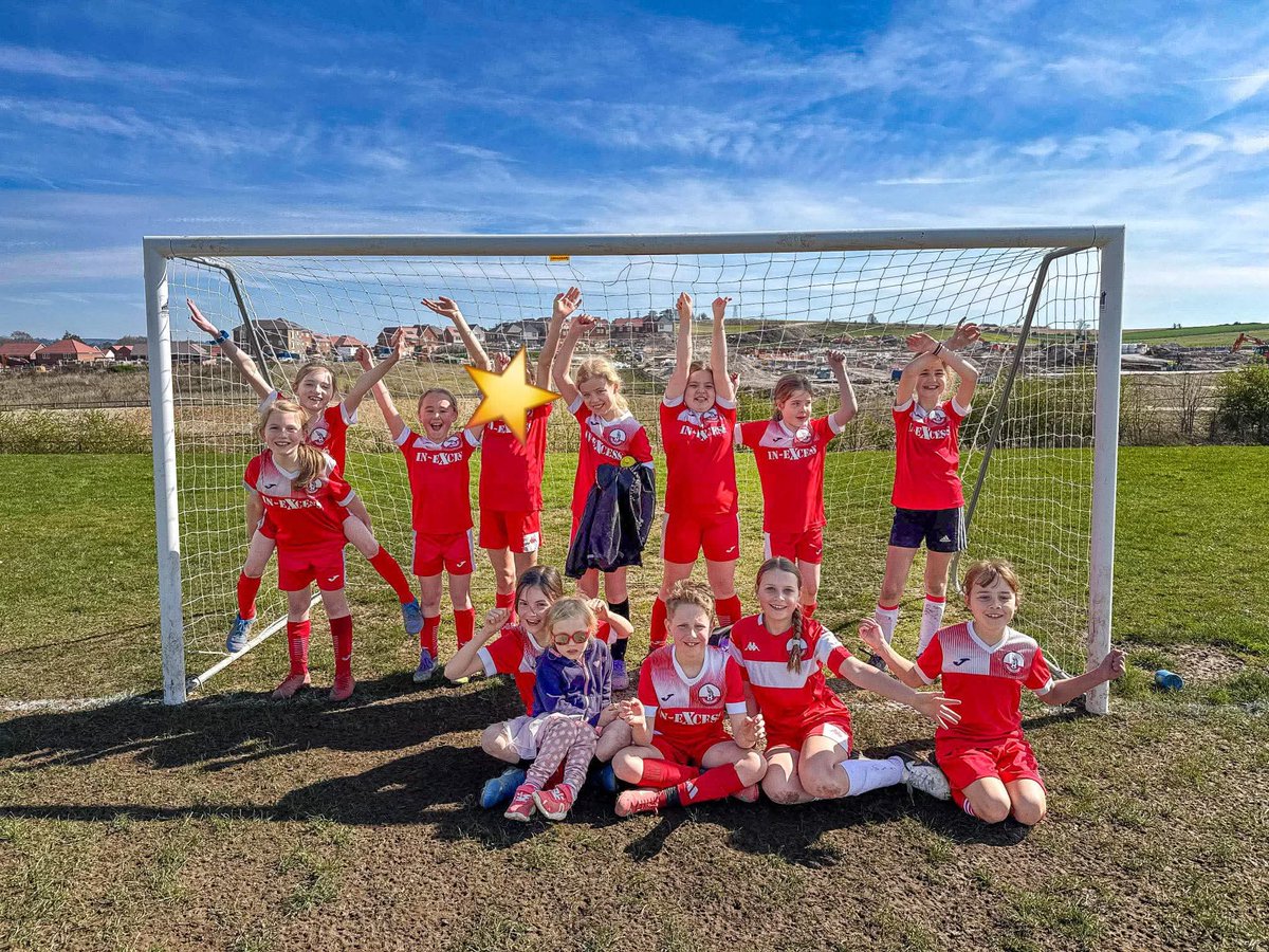 DowntonFC's tweet photo. The Downton Youth Football Club u10 Girls Champions 🏆

They have a cup semi final 19th April too!

Well done 👏

#UpTheRobins https://t.co/jUIWumyITL