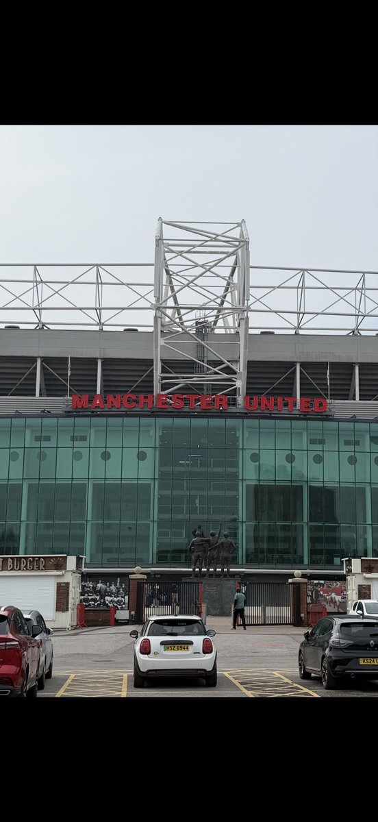 robert daye tweet media