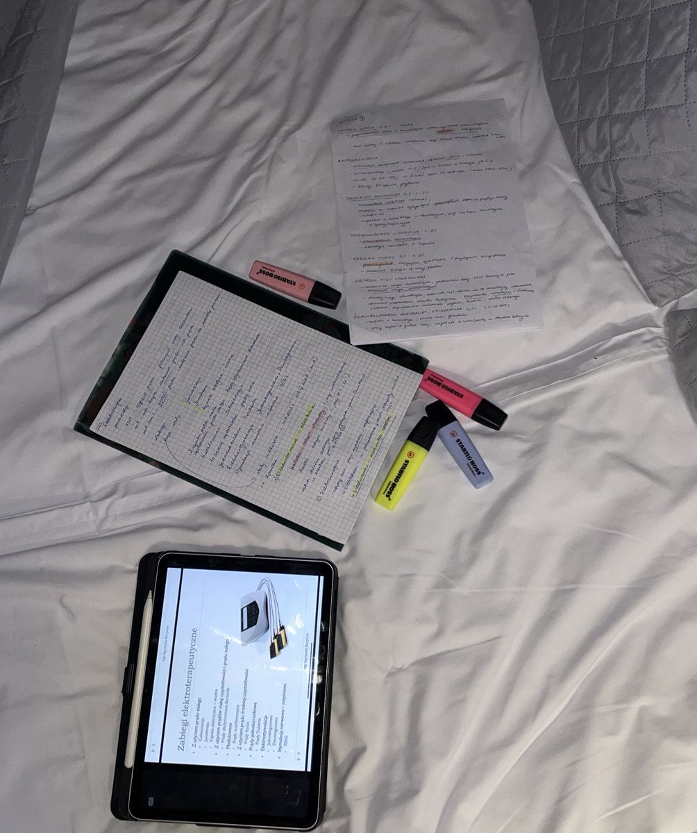 louise ☆ tweet media