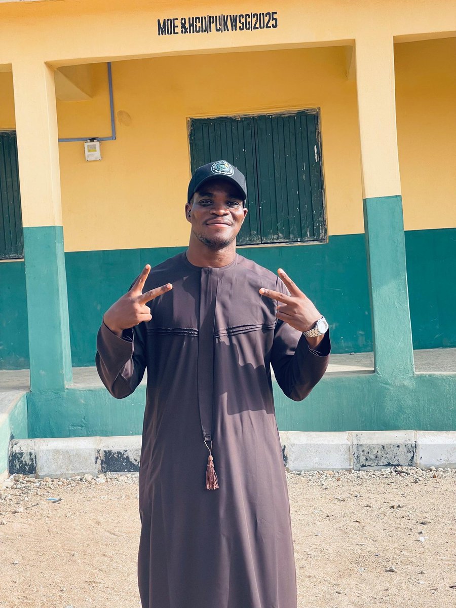 Locall_Man's tweet photo. Day 1 vs Day 3😂
Eid Mubarak... https://t.co/sZGQEmEaBf