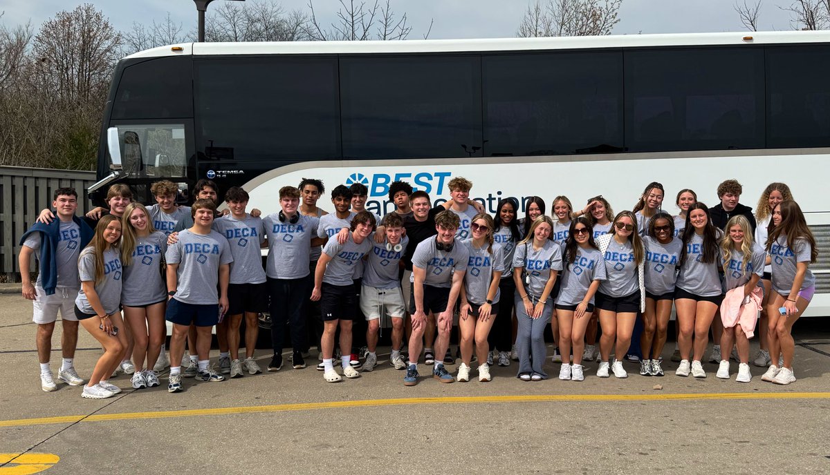 fhn_deca's tweet photo. On our way to Missouri State DECA
#modecascdc https://t.co/3hGeFKo78V
