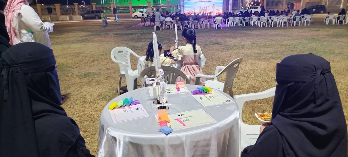 المرسم الحر للأطفال كان مساحة مليئة بالألوان والإبداع، حيث عبّر الصغار عن فرحتهم برسم لوحاتهم وسط أجواء ثالث أيام العيد المبهجة. 
#ثالث_أيام_العيد
#عيد_الفطر
#فعاليات_العيد
#بلدية_وادي_جازان