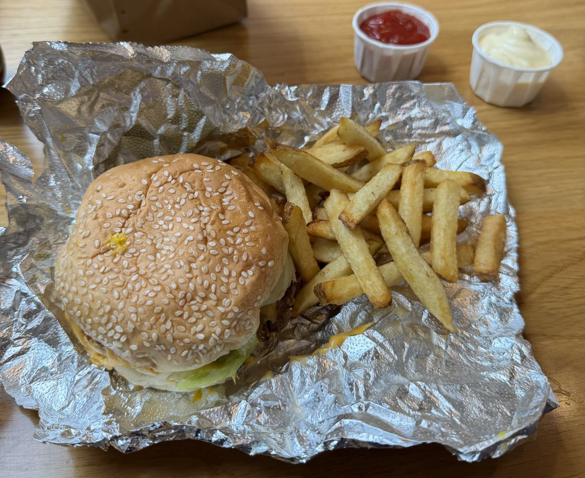 rly cool girl tweet media