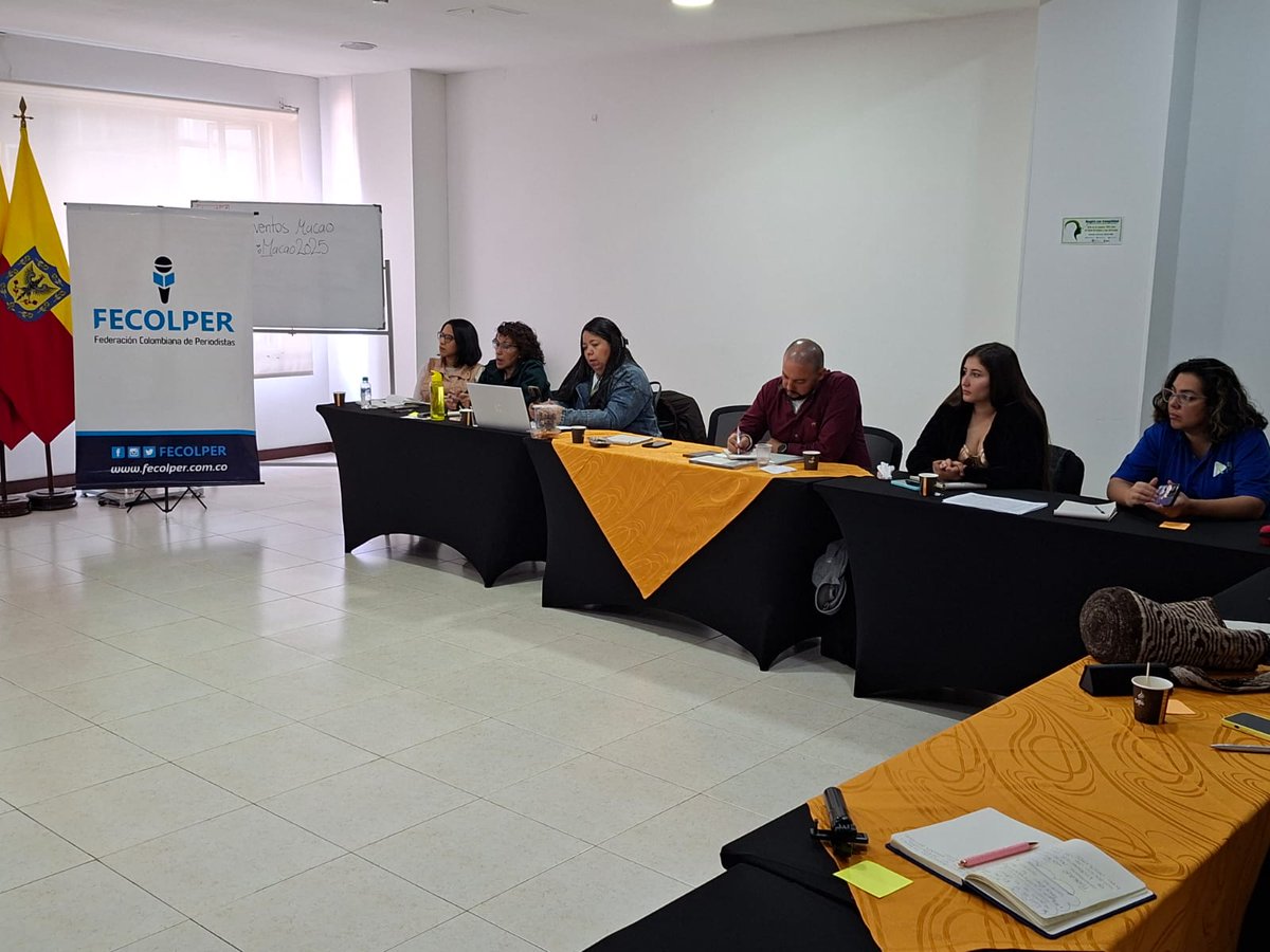 Fecolper tweet media