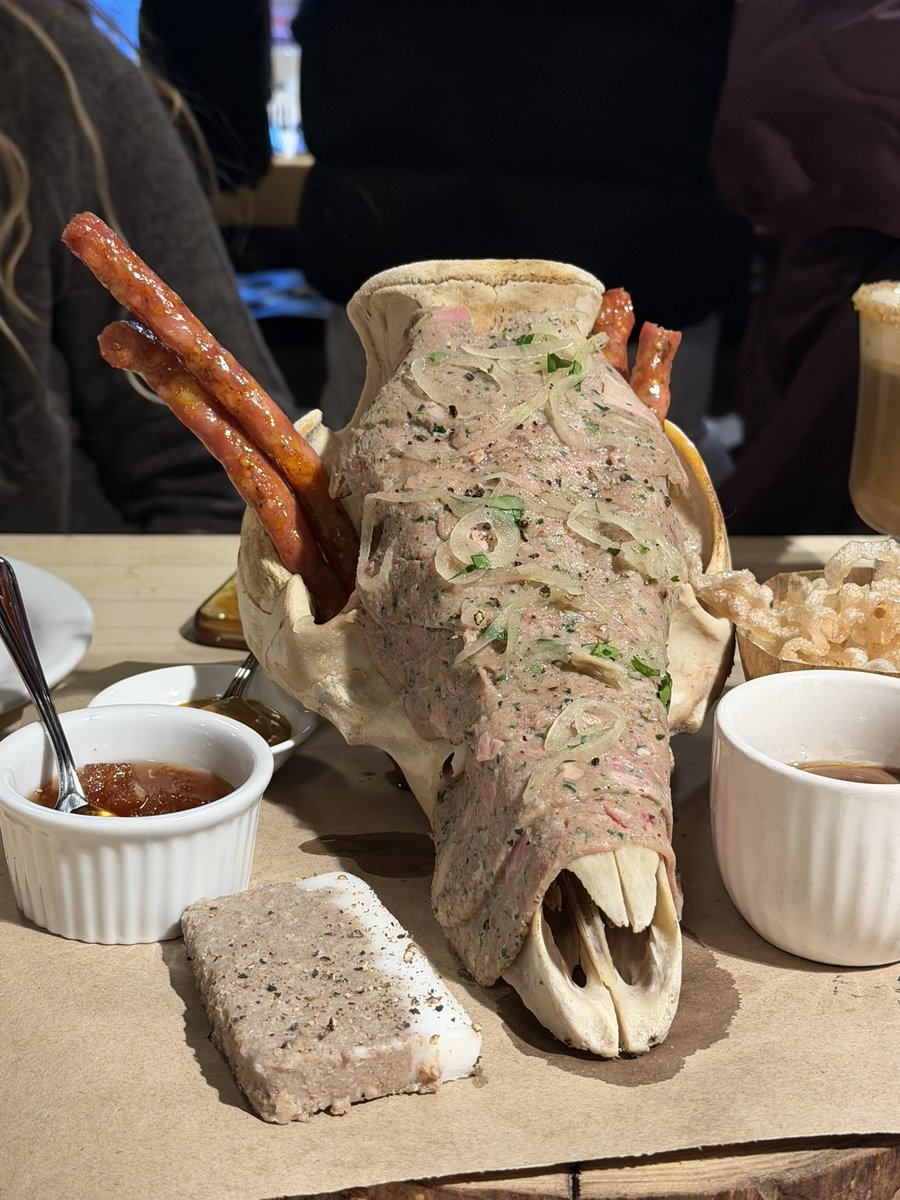 Spa Infield Goose tweet media