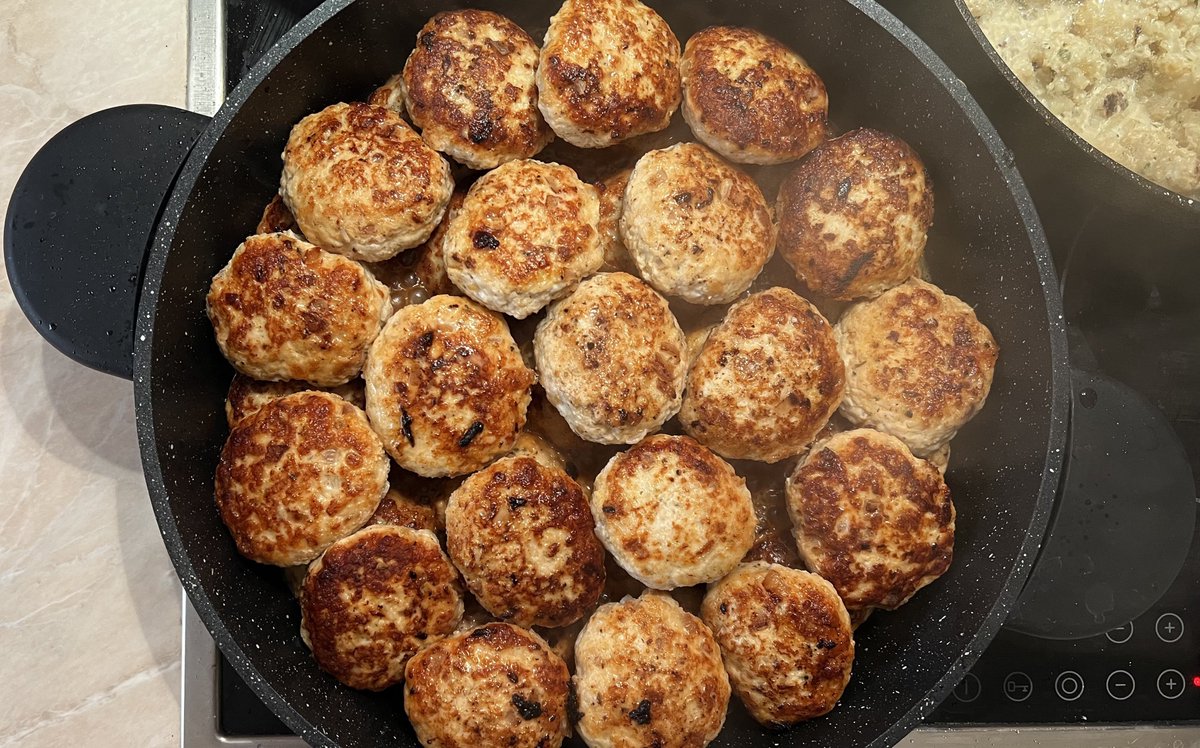 Правоберегиня tweet media