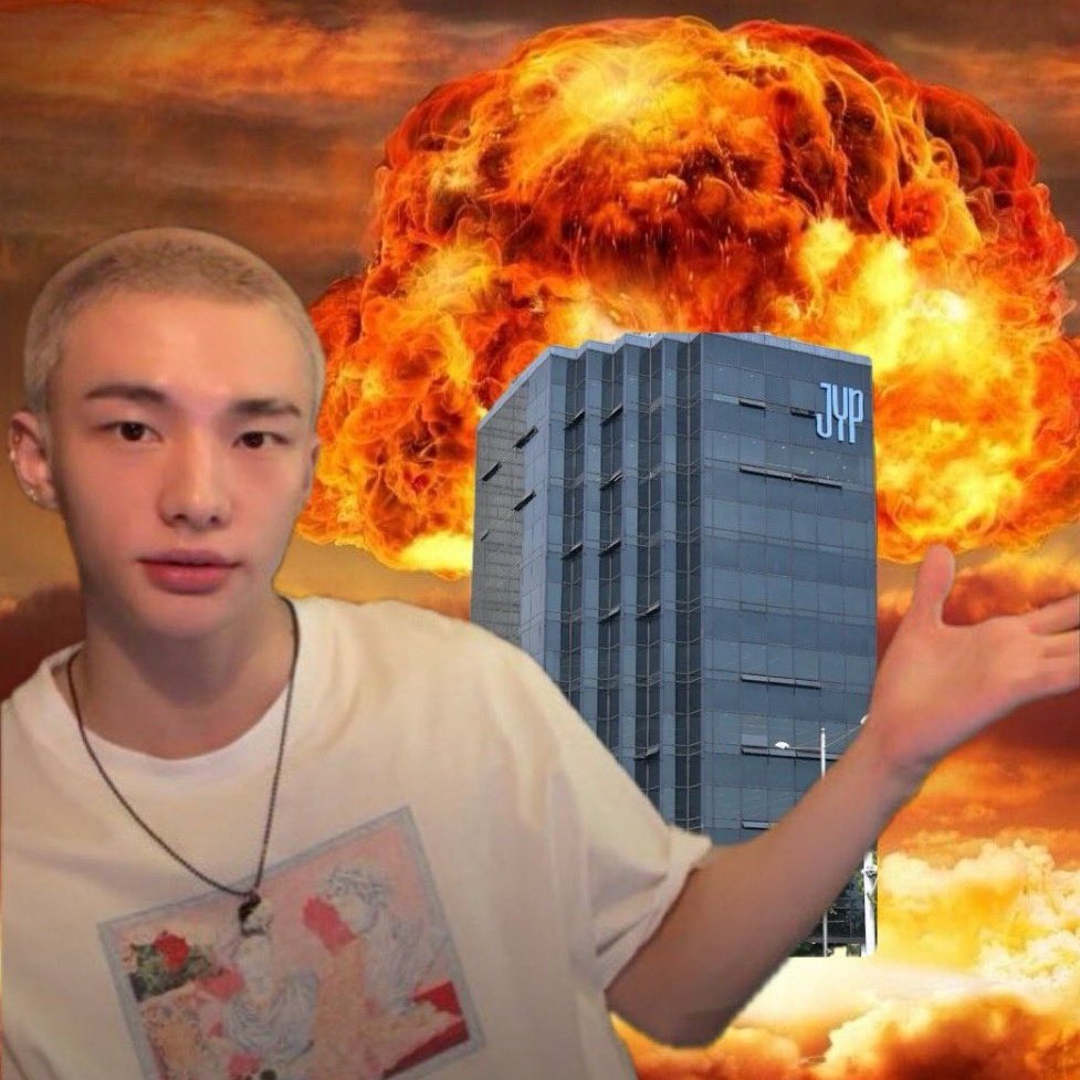 ཐི †⃨⃰ ཋྀ tweet media