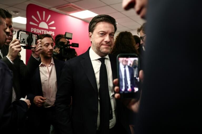 Victoire Populaire 2027 🔴🟣🟢 tweet media