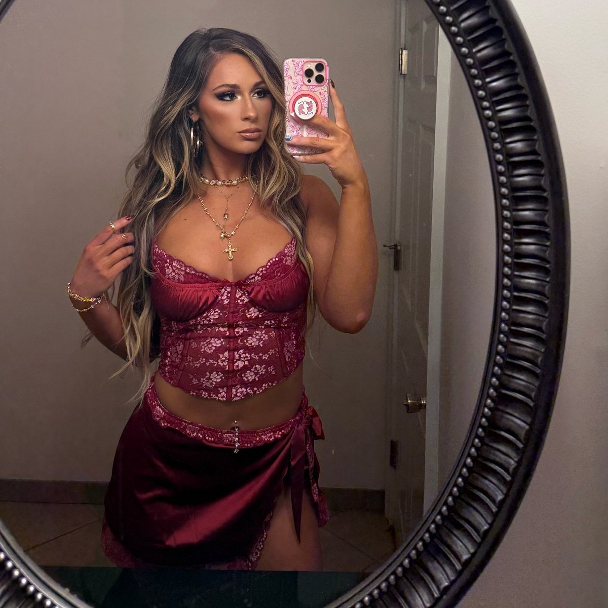 The Amazonian Goddess {PARODY/NOT MEGAN BAYNE} tweet media