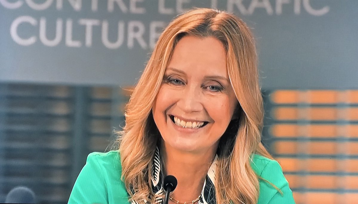 Sandrine22 tweet media