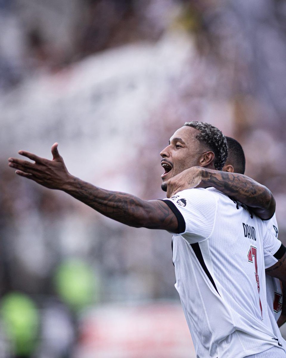 𝑫𝑽𝑫 📀⚽️🎶💢

📸 Matheus Lima | #VascoDaGama