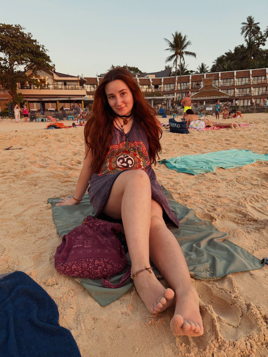 Leafy's Feet tweet media