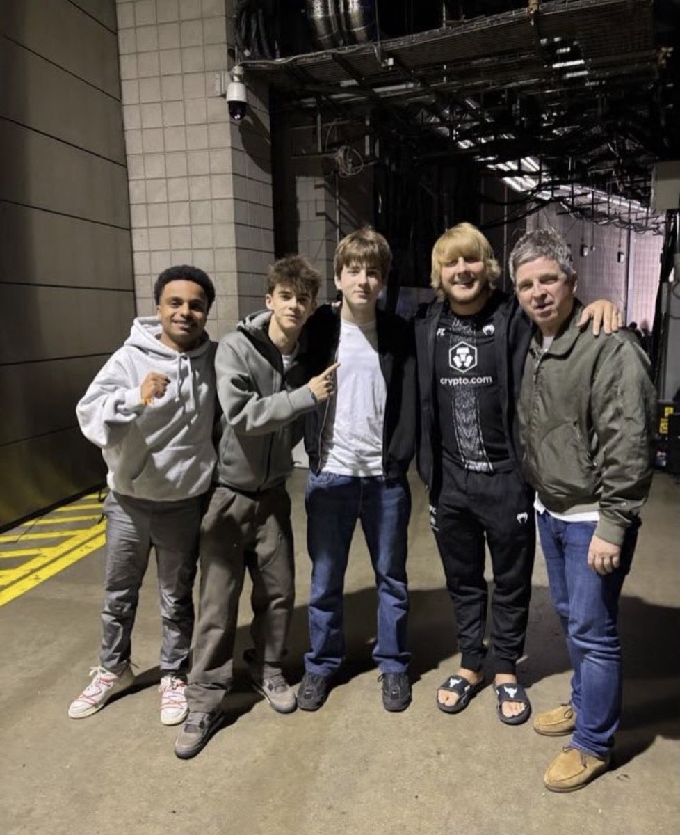 lena 𐙚⋆°｡ tweet media