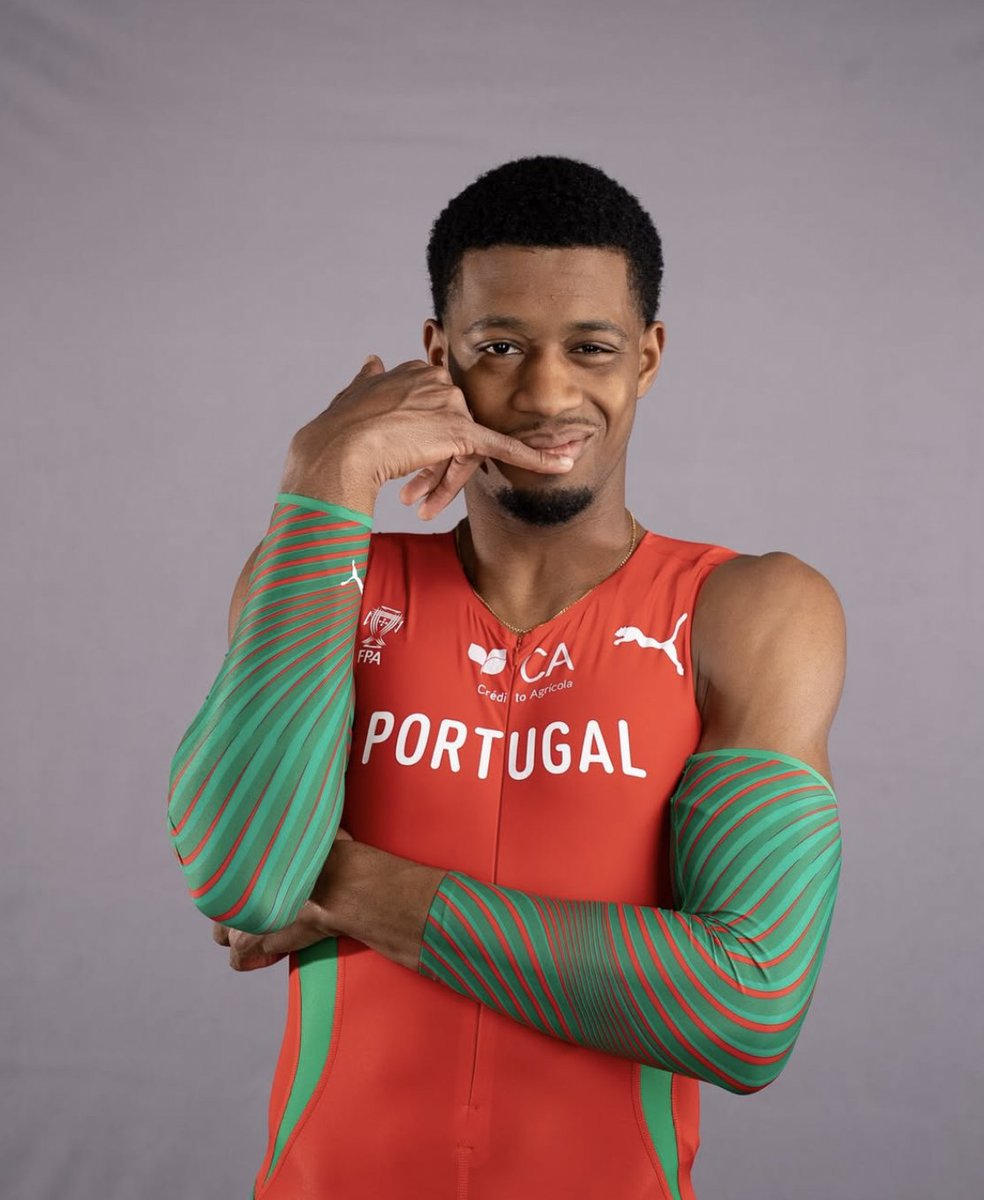 🥇🇵🇹 Inacreditável! Gerson Baldé é campeão do mundo de salto em comprimento com a melhor marca do ano (8,46 metros). Portugal sai dos Mundiais de pista coberta com o título masculino e feminino nesta disciplina