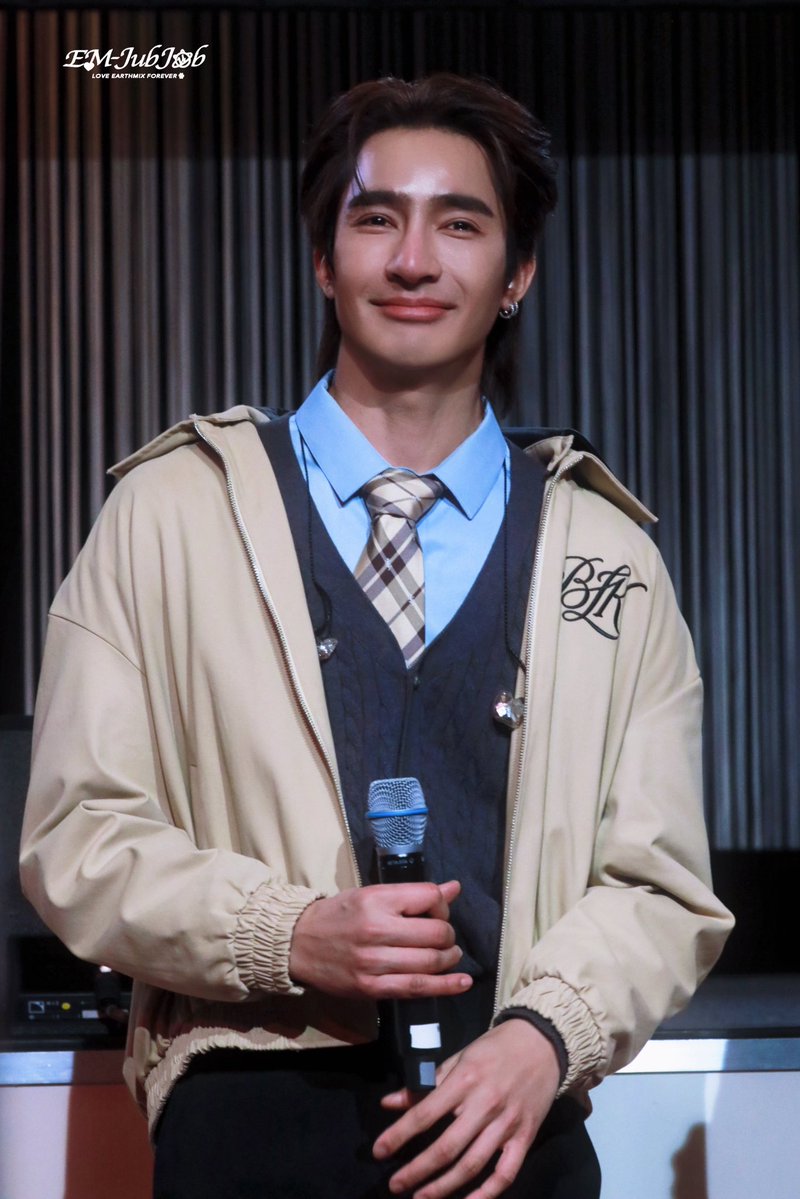 EM_jubjub🇨🇳 tweet media