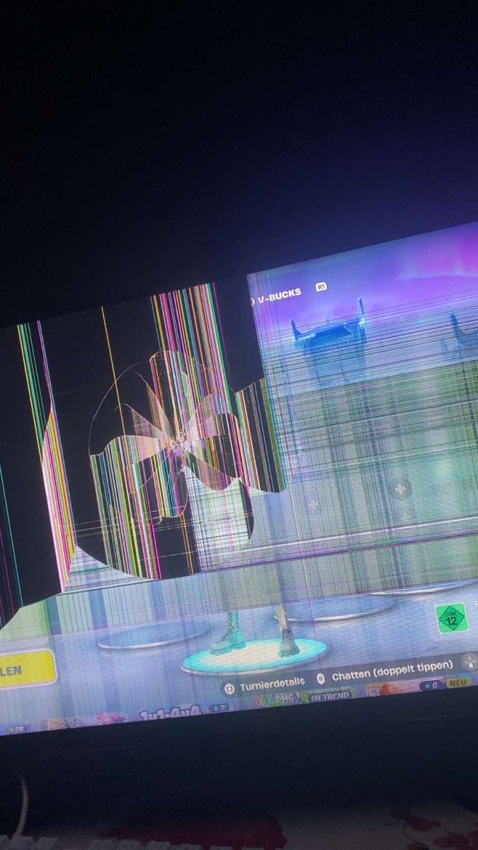 Swiyuurr tweet media