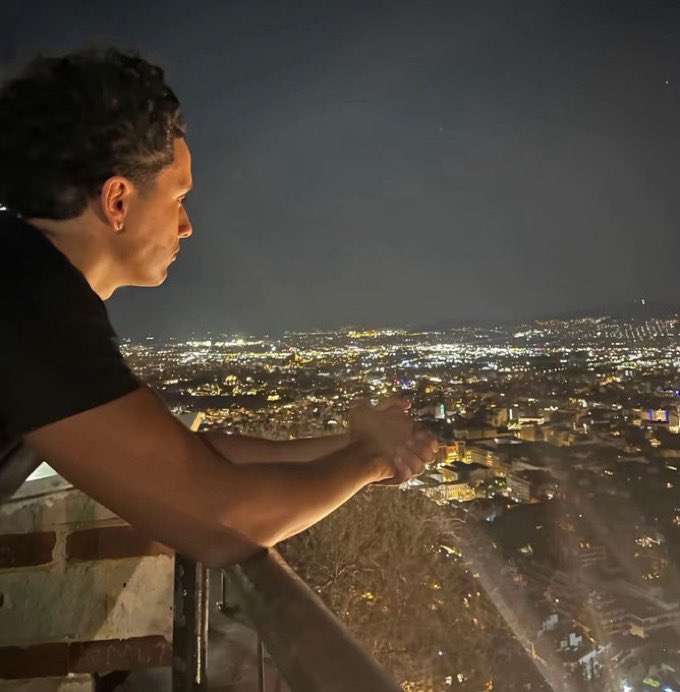 ريفز🇸🇴 tweet media