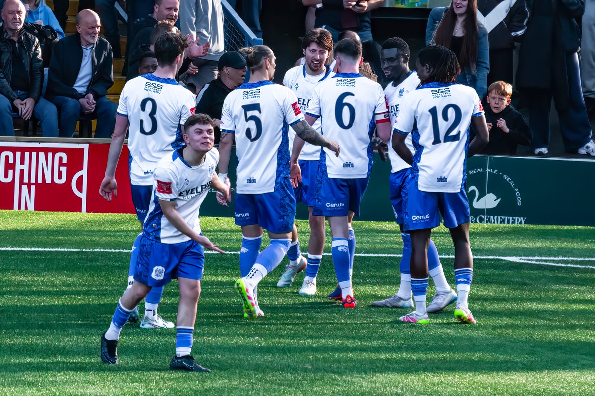 GomboczSteve's tweet image. 2nd half goalmouth action during the game Bury v Bootle on 21/3/26. Well played the Shakers. #BuryFC #PartOfIt @whitebluearmy @buryfcofficial #bfc140 #shakers