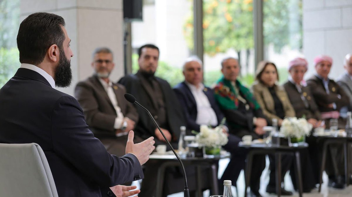 AB__Salameh's tweet photo. التقينا مع وفد من أبناء المكوّن الكردي، بالسيد الرئيس في قصر الشعب بدمشق، بمناسبة عيد الفطر المبارك وعيد النيروز، وبحضور عدد من المسؤولين. https://t.co/PTvCkWU1Tm
